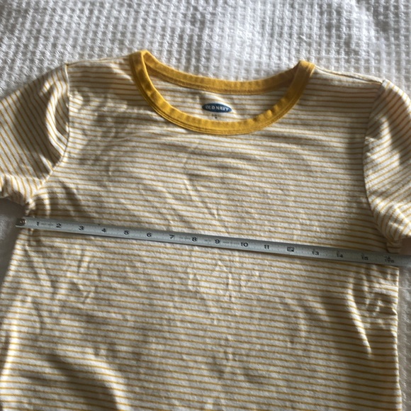 4/$10 Old Navy yellow and white stripped tee - Picture 4 of 5